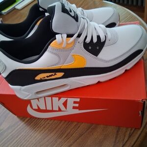 Nike Air Max 90 Men's Size 10.5 Shoes - White, Black, and Laser Orange Brand New